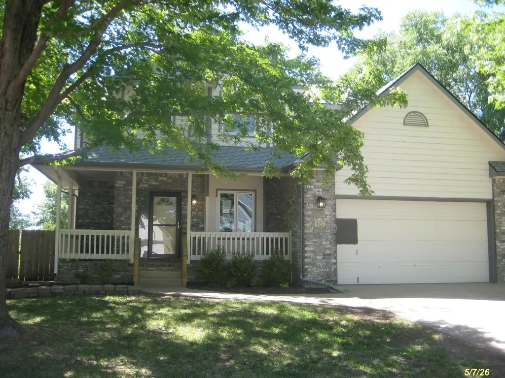 127 S Crosswood Lane Derby KS 67037