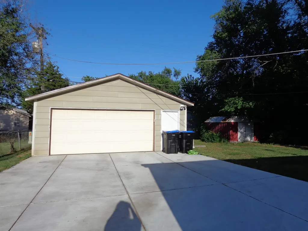3122 S Everett Wichita KS 67217