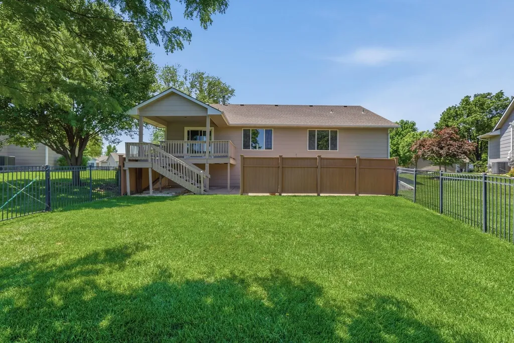 2326 N Covington Street Wichita KS 67205