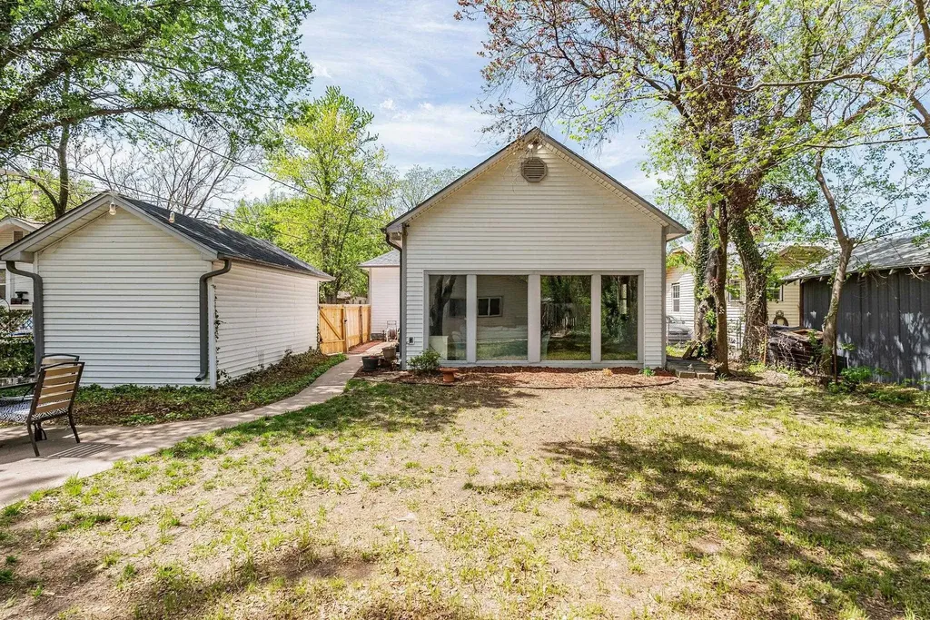 236 N Sedgwick Street Wichita KS 67203