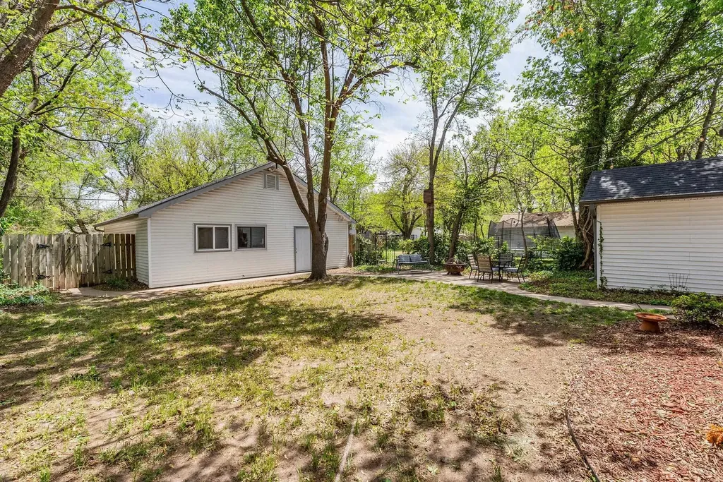 236 N Sedgwick Street Wichita KS 67203