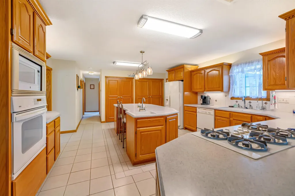 19447 SW Meadowlark Road Rose Hill KS 67133-8527