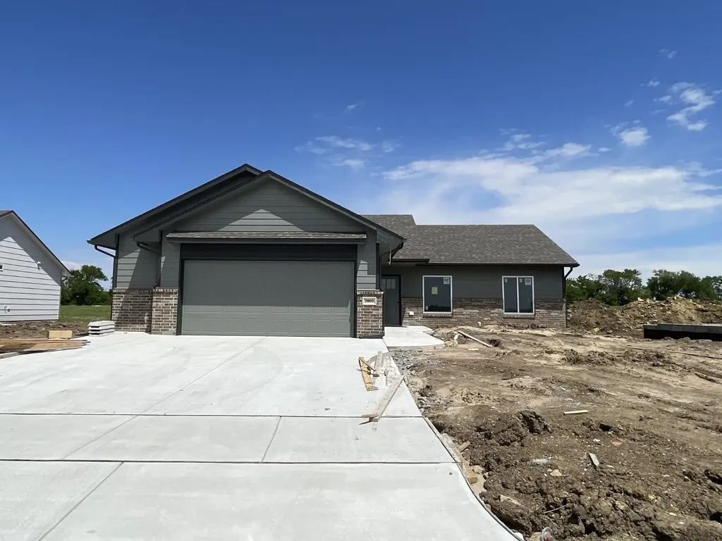 2006 E Limestone Street Andover KS 67002
