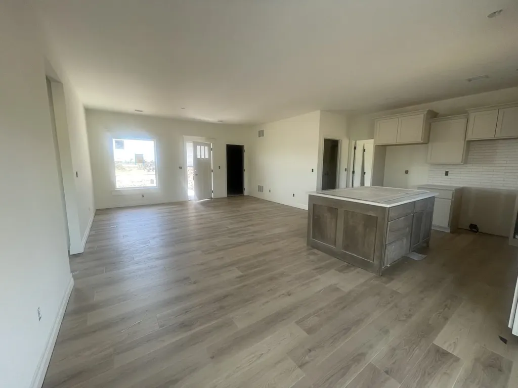 2006 E Limestone Street Andover KS 67002