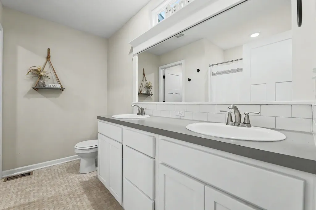 1617 N Thoroughbred Street Wichita KS 67235