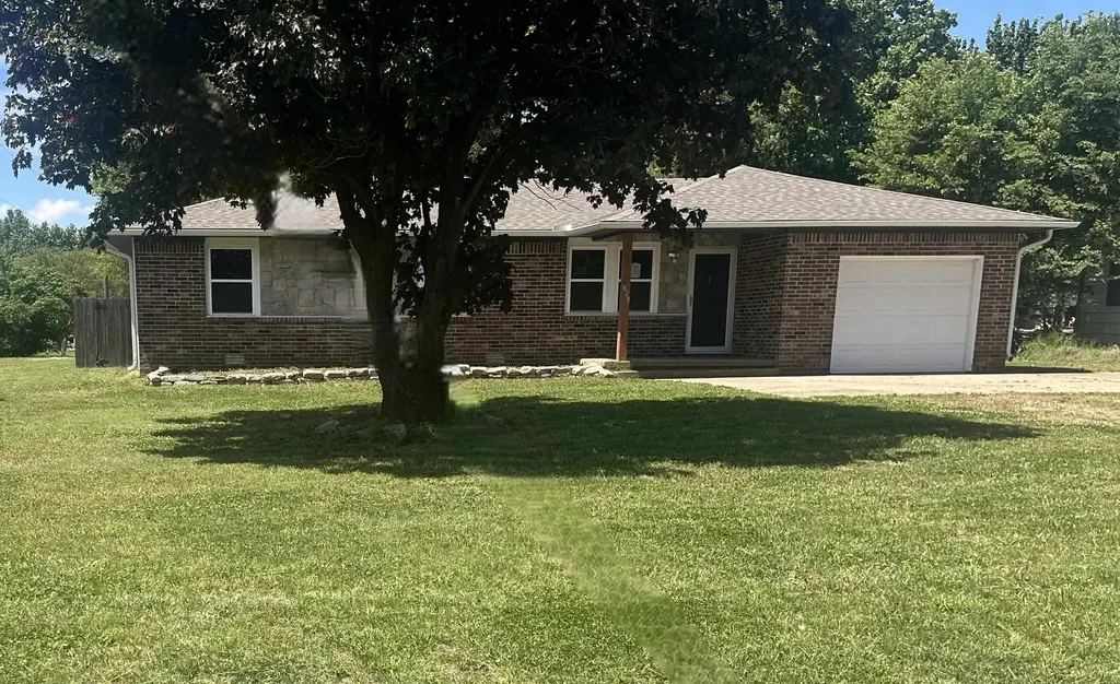 629 N Maple Street Douglass KS 67039