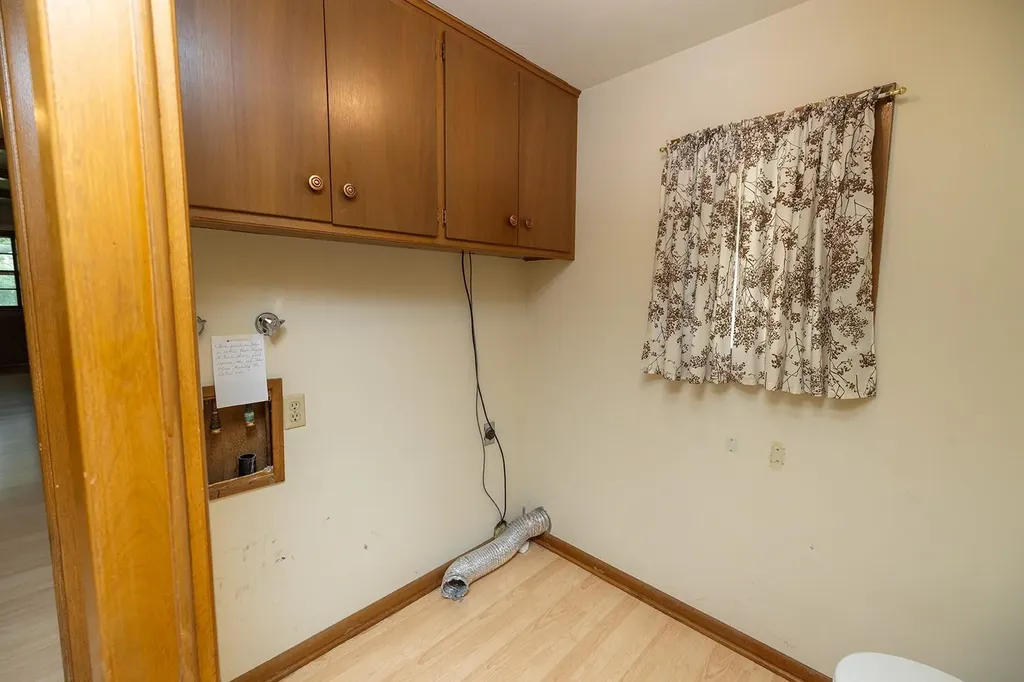 1933 S 127th Wichita KS 67207