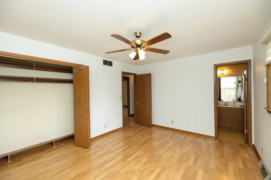1933 S 127th Wichita KS 67207