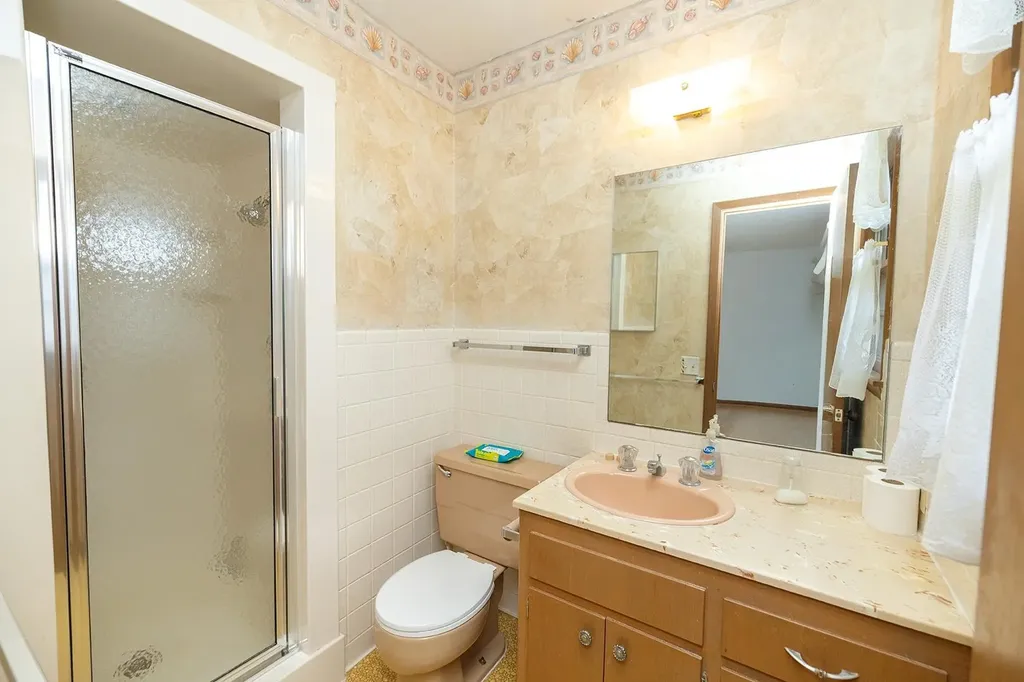 1933 S 127th Wichita KS 67207