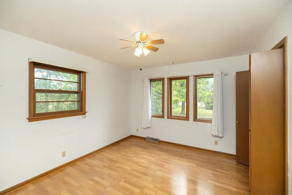 1933 S 127th Wichita KS 67207