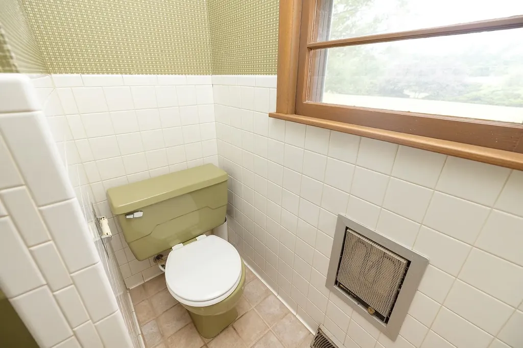 1933 S 127th Wichita KS 67207