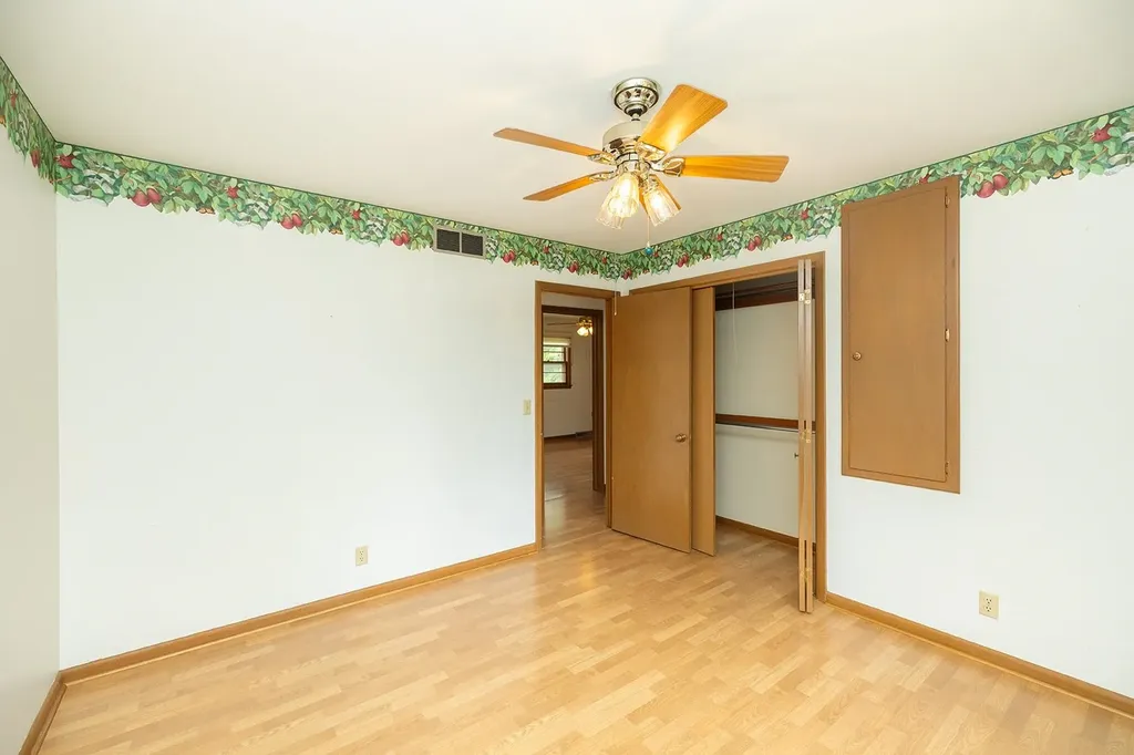 1933 S 127th Wichita KS 67207