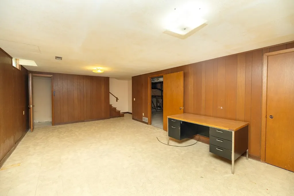 1933 S 127th Wichita KS 67207