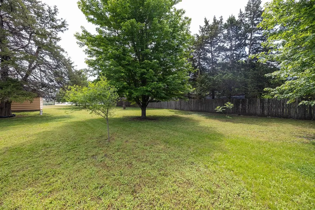1933 S 127th Wichita KS 67207