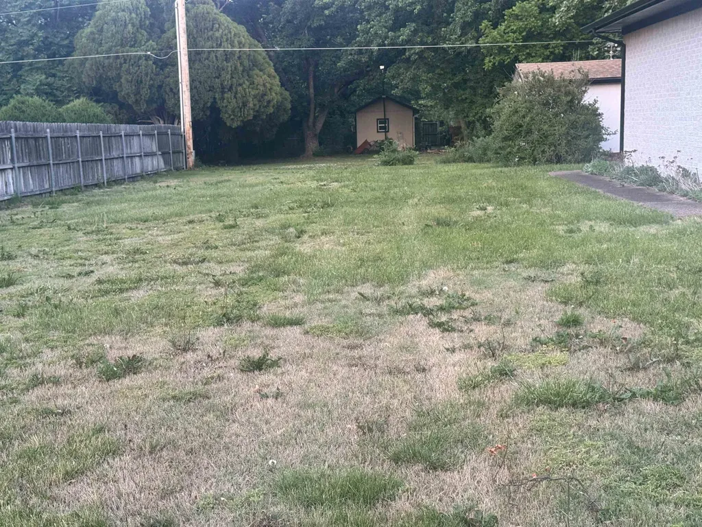 1300 S Fieldcrest Wichita KS 67209