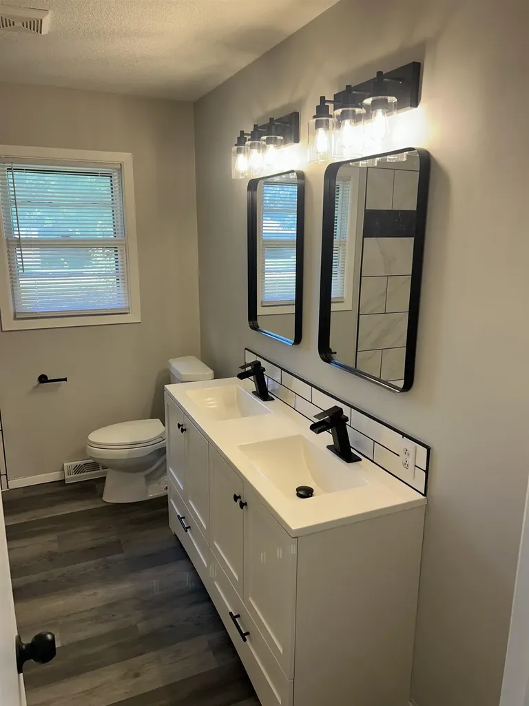 1300 S Fieldcrest Wichita KS 67209