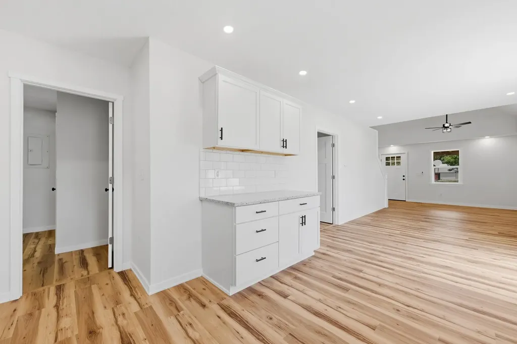 339 S Briarwood Street Norwich KS 67118