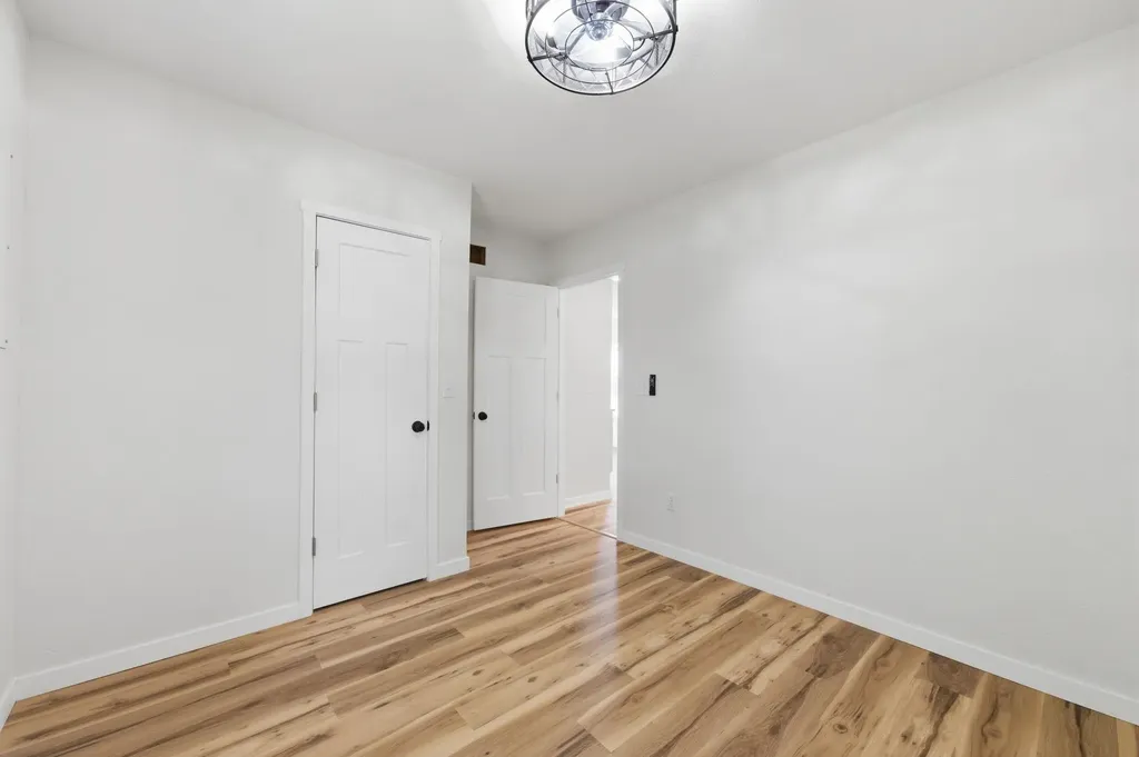 339 S Briarwood Street Norwich KS 67118