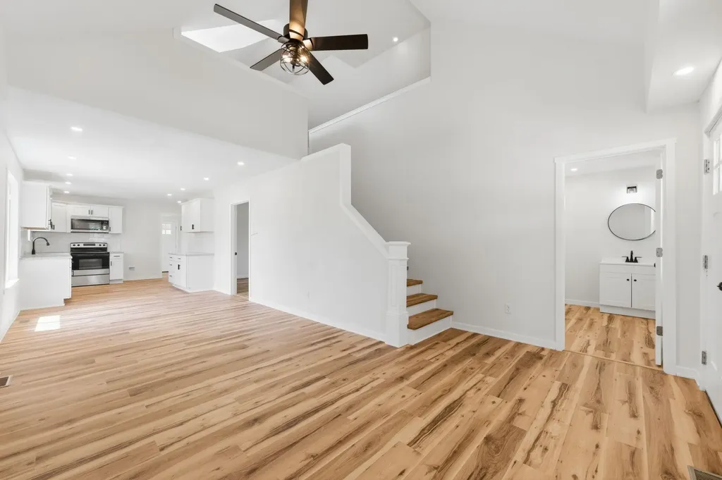 339 S Briarwood Street Norwich KS 67118