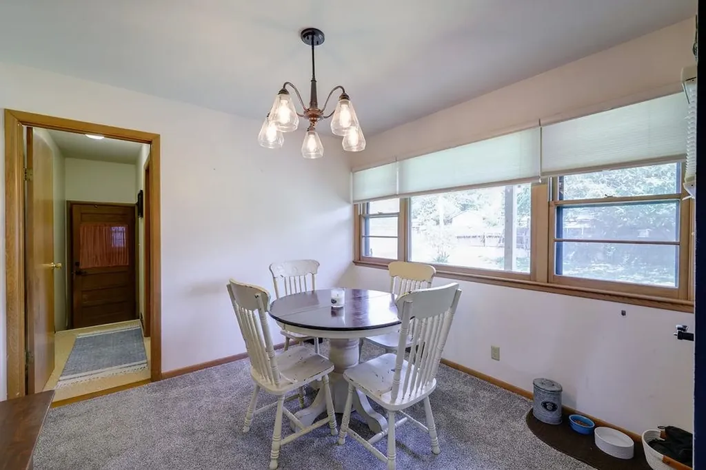 1810 E 13th Avenue Winfield KS 67156