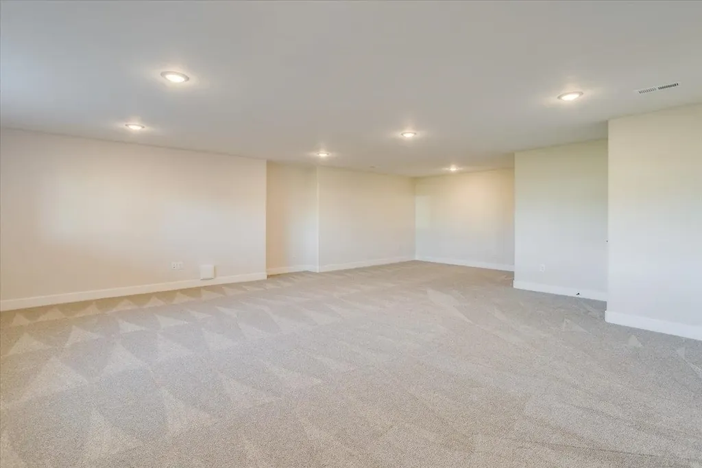 4455 N Grey Meadows Street Maize KS 67101