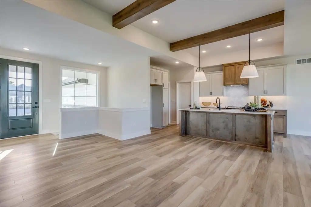 4455 N Grey Meadows Street Maize KS 67101