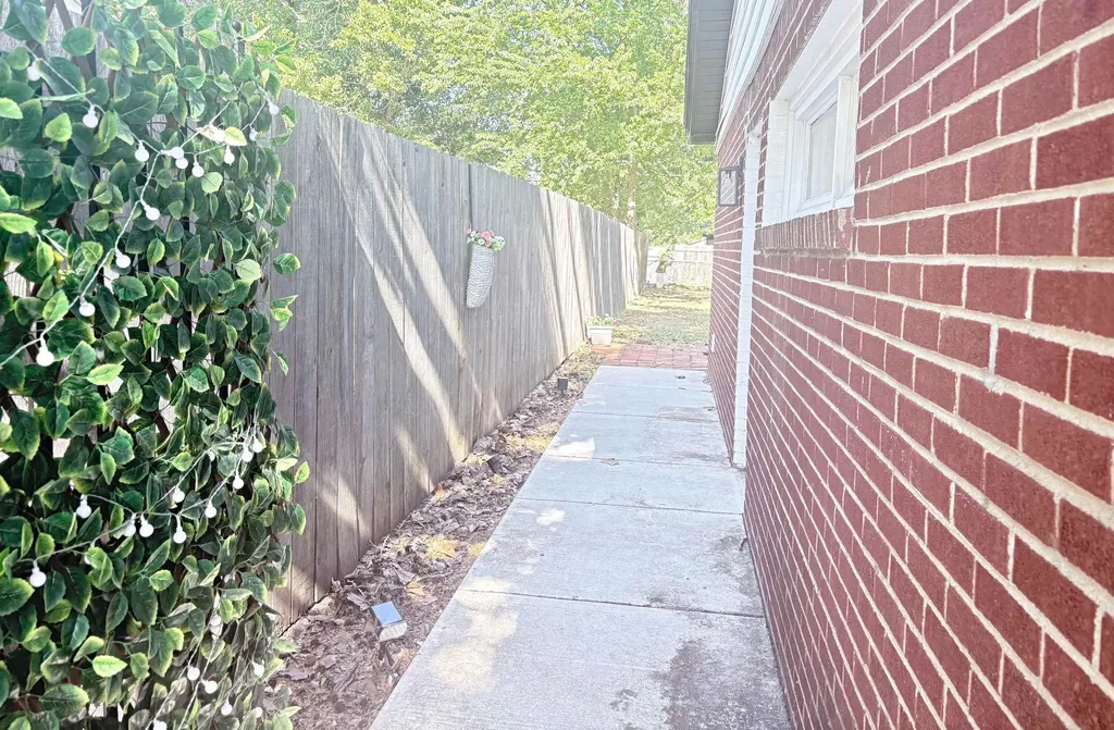 1234 N Buckner Street Derby KS 67037