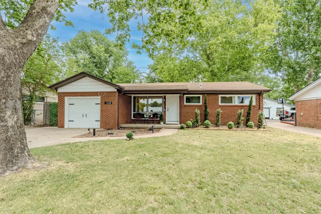1234 N Buckner Street Derby KS 67037