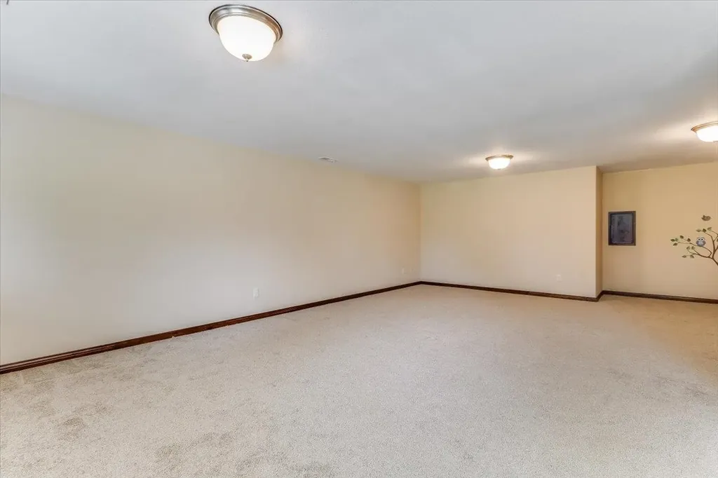 2726 N Woodridge Wichita KS 67226