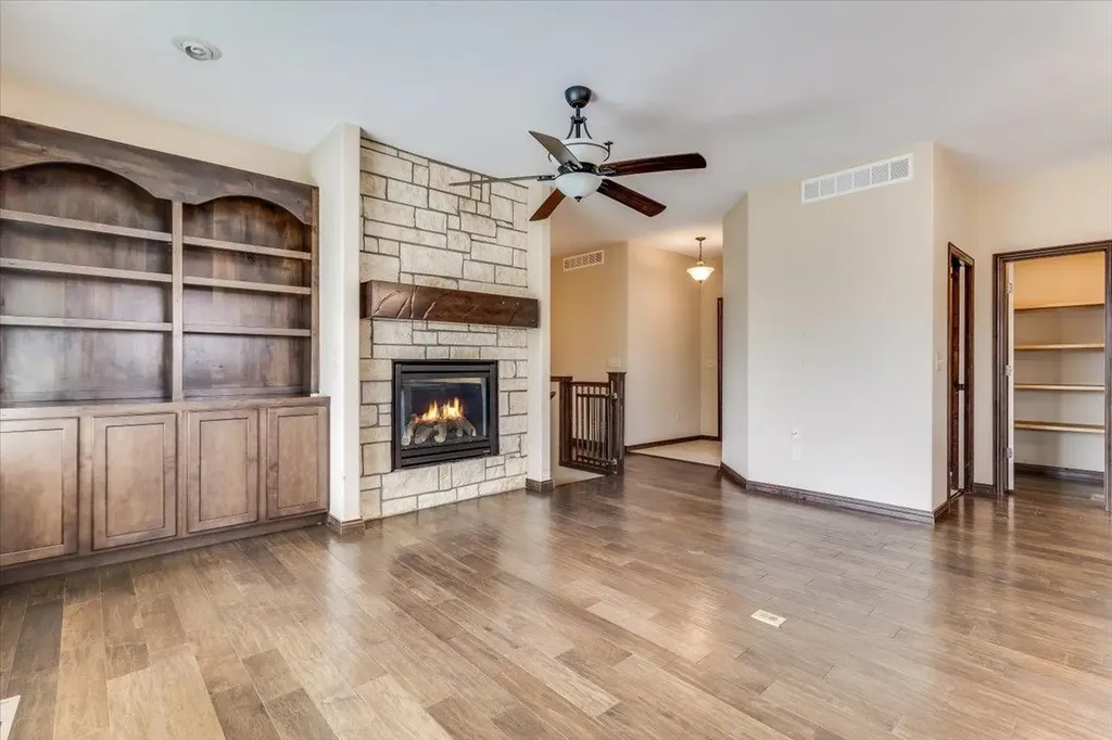 2726 N Woodridge Wichita KS 67226