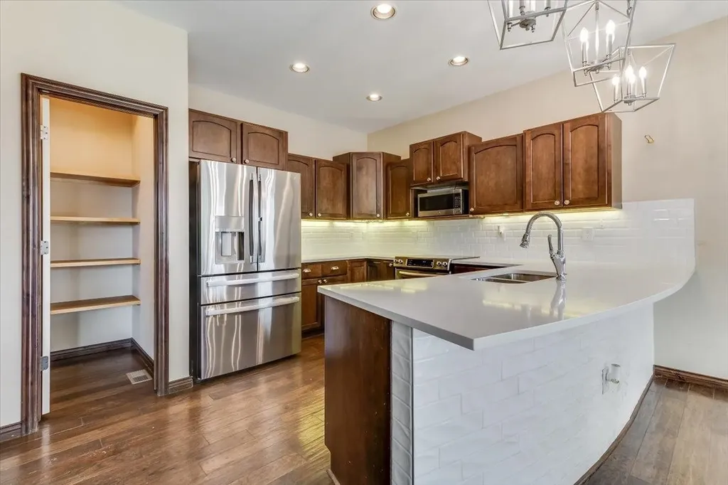 2726 N Woodridge Wichita KS 67226