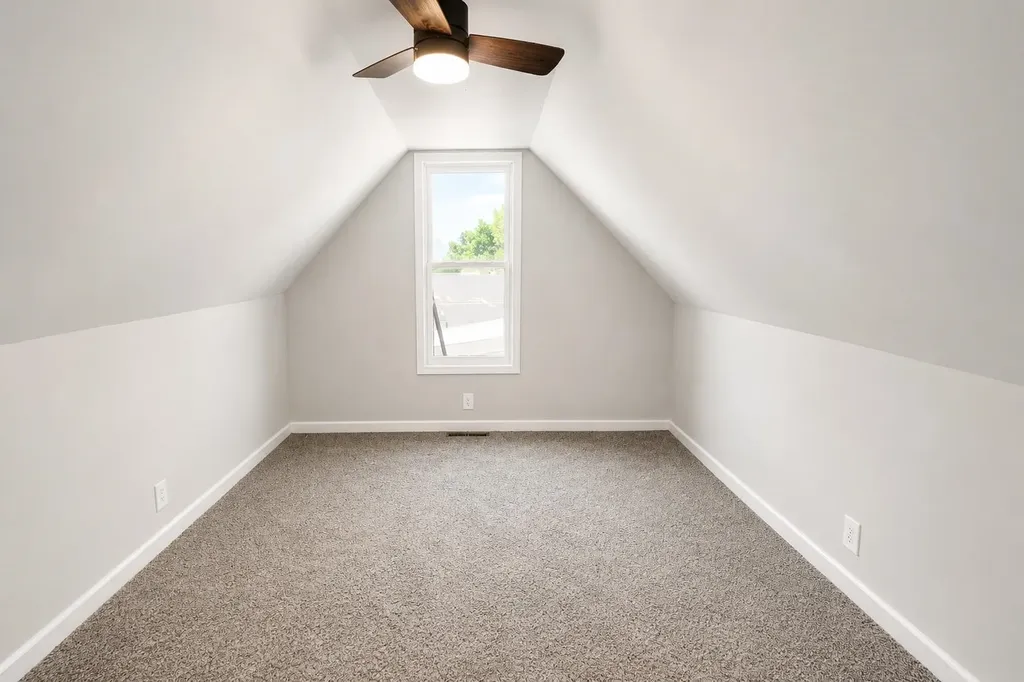 1114 N Pine Street Newton KS 67114