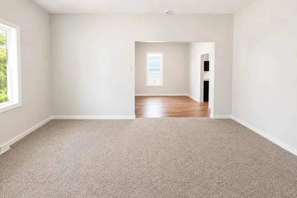 1114 N Pine Street Newton KS 67114