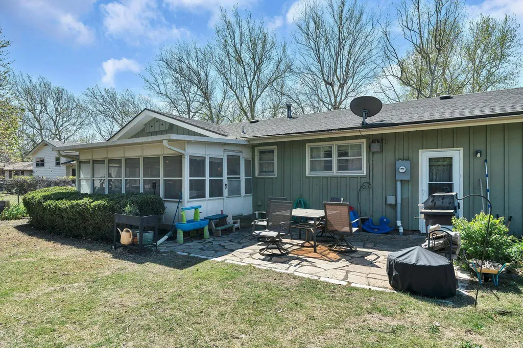 4102 W 17th Street N Wichita KS 67212