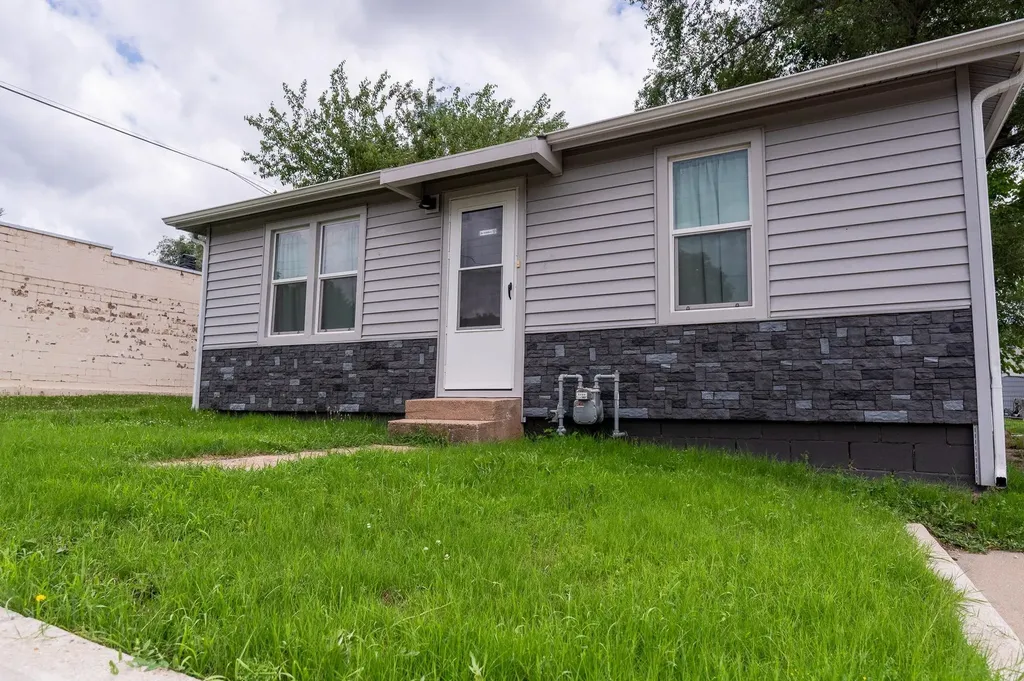 1501-1501 1/2 N Ohio Street Augusta KS 67010