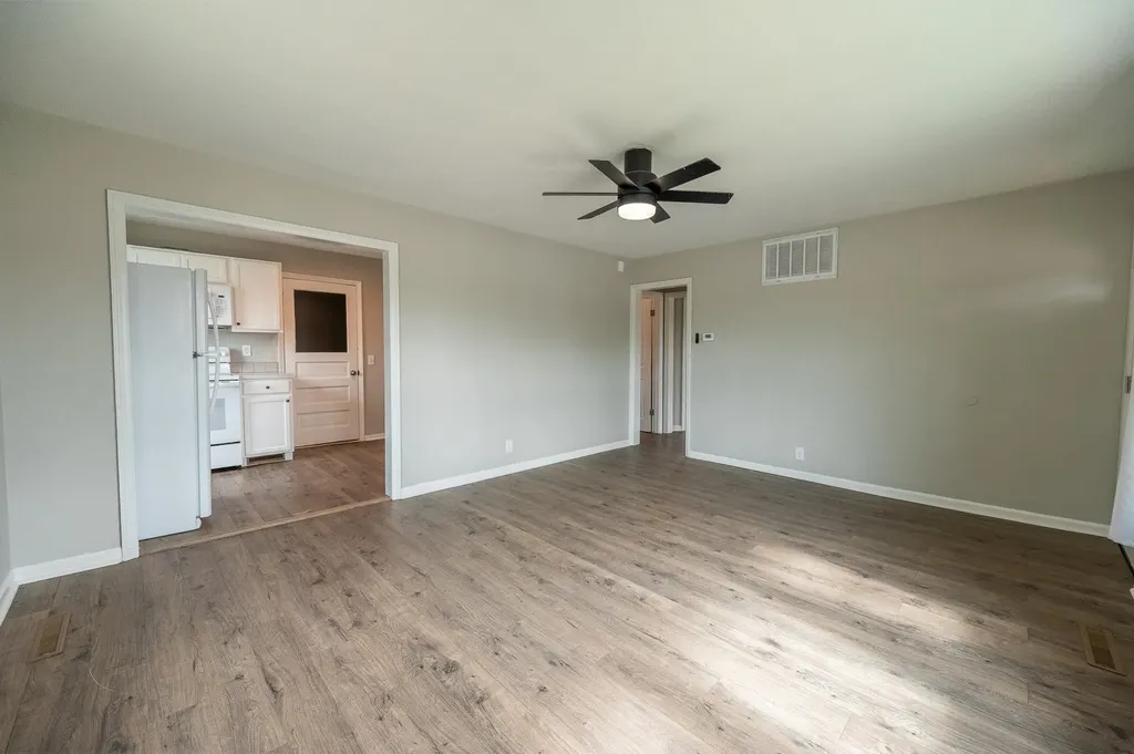 1501-1501 1/2 N Ohio Street Augusta KS 67010