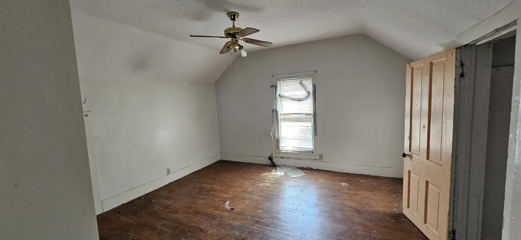 702 E 12th Avenue Winfield KS 67156