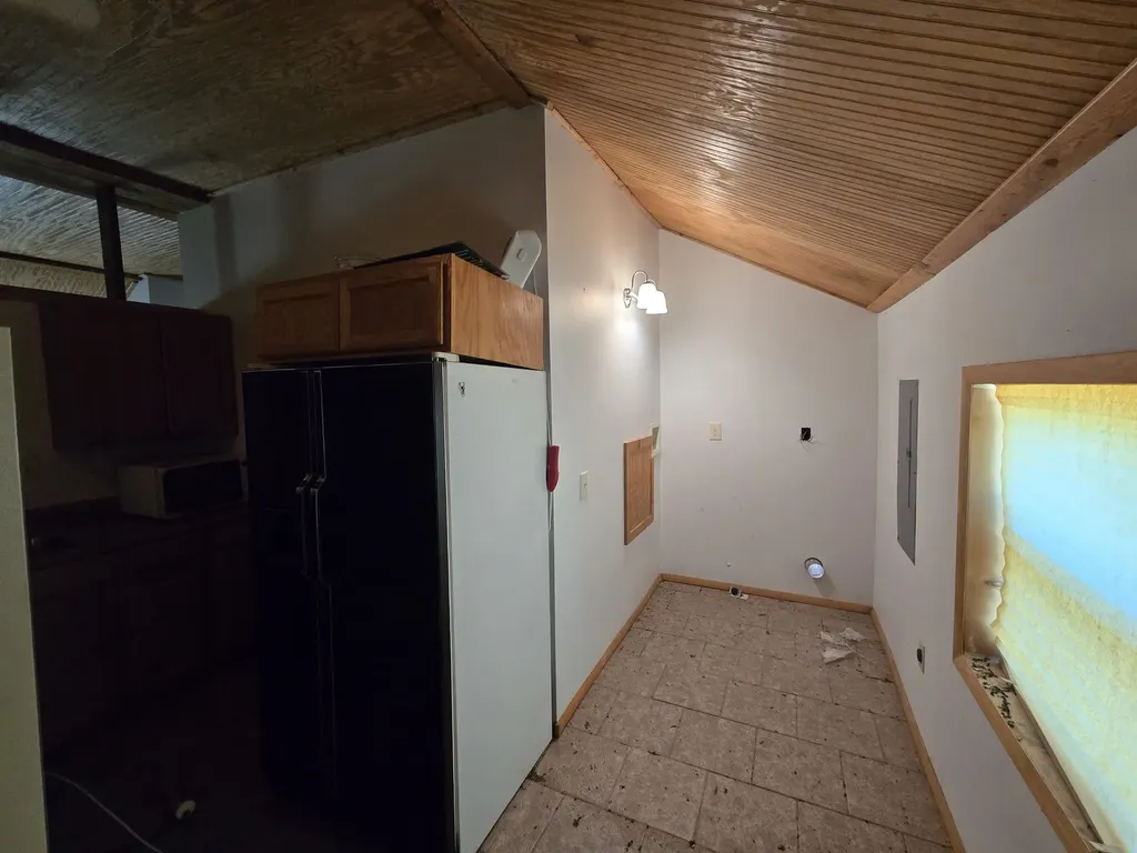 18211 W 109th Street N Sedgwick KS 67135-9544