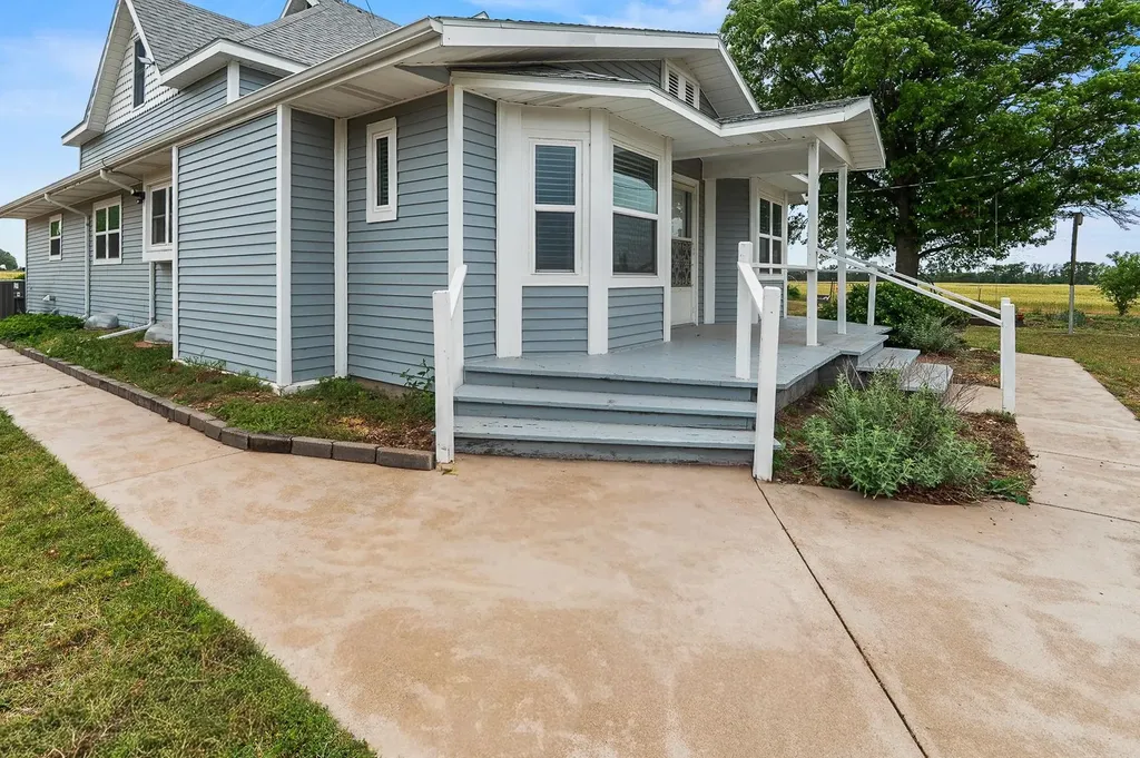 30121 W 63rd Street S Cheney KS 67050