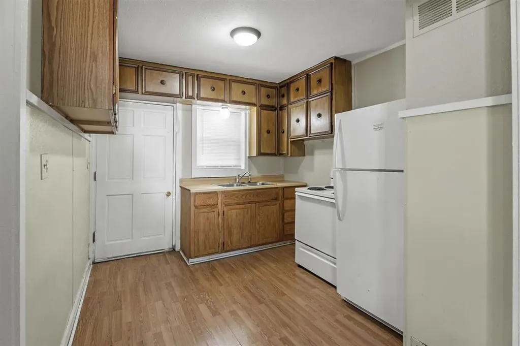 121-127 W 31st Street N Wichita KS 67204