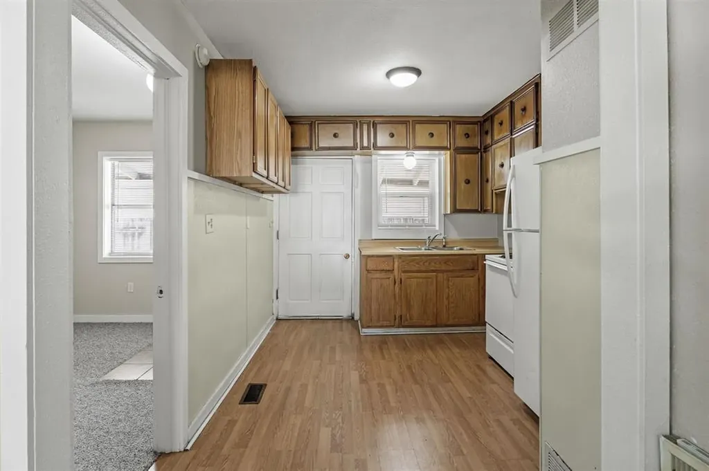 121-127 W 31st Street N Wichita KS 67204