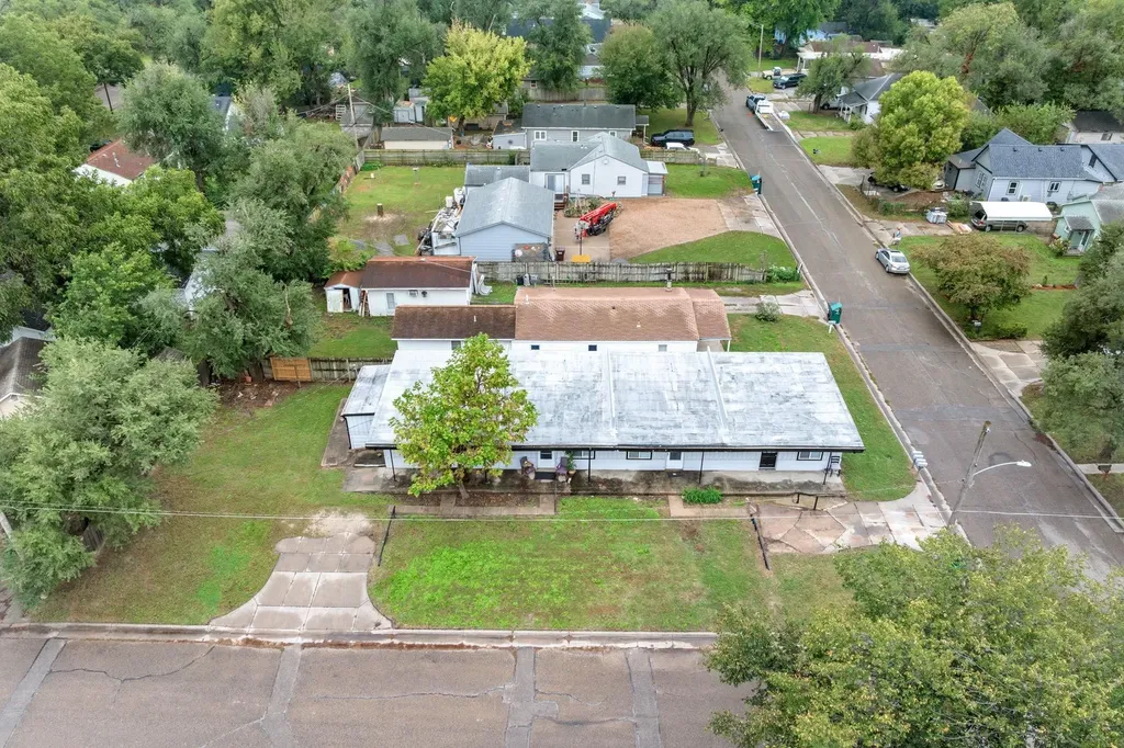 121-127 W 31st Street N Wichita KS 67204
