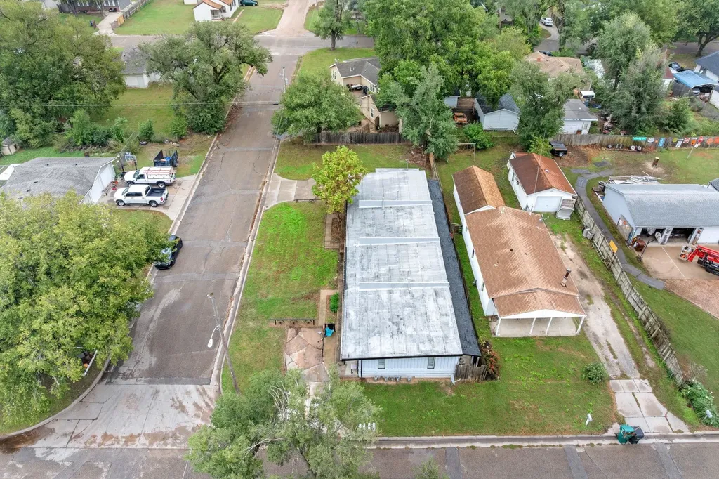 121-127 W 31st Street N Wichita KS 67204