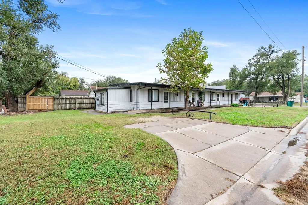 121-127 W 31st Street N Wichita KS 67204