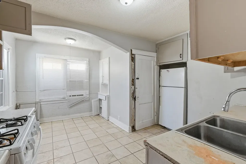1535-1537 N Holyoke Avenue Wichita KS 67208