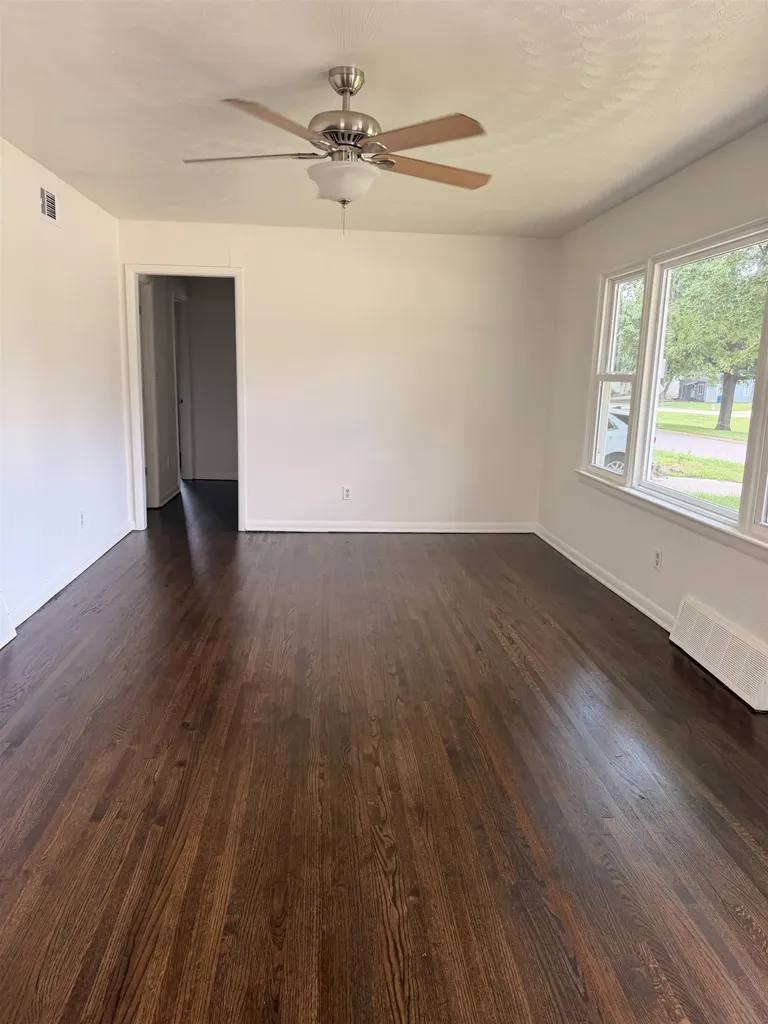 930 N Westview Derby KS 67037