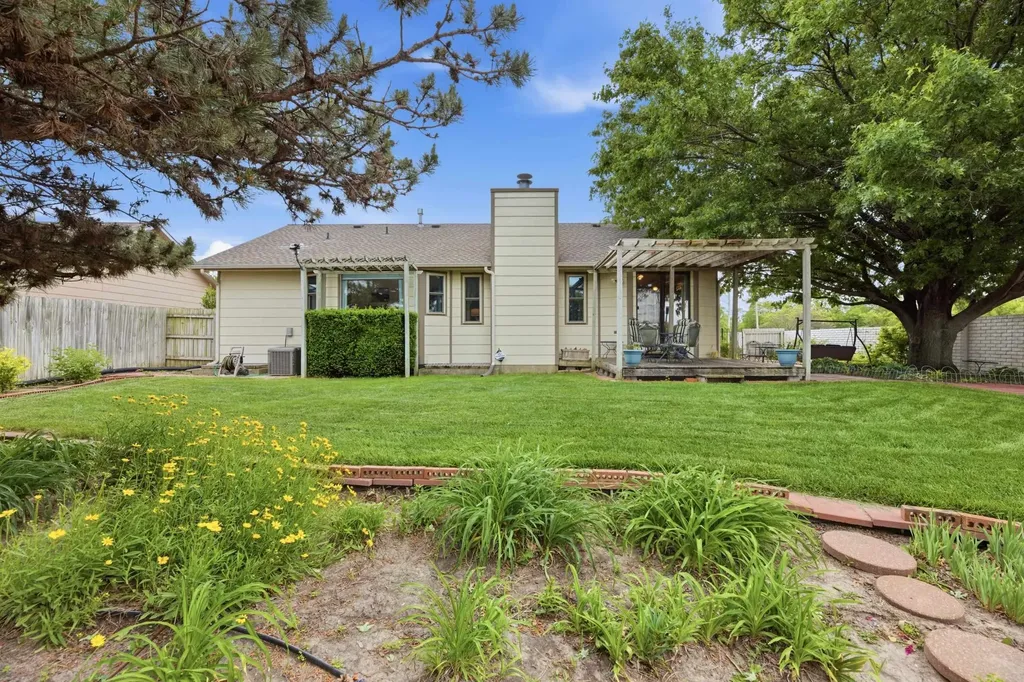 11914 W Carr Avenue Wichita KS 67209