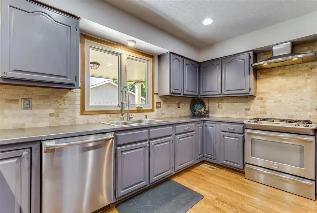 1851 N Denene Wichita KS 67212
