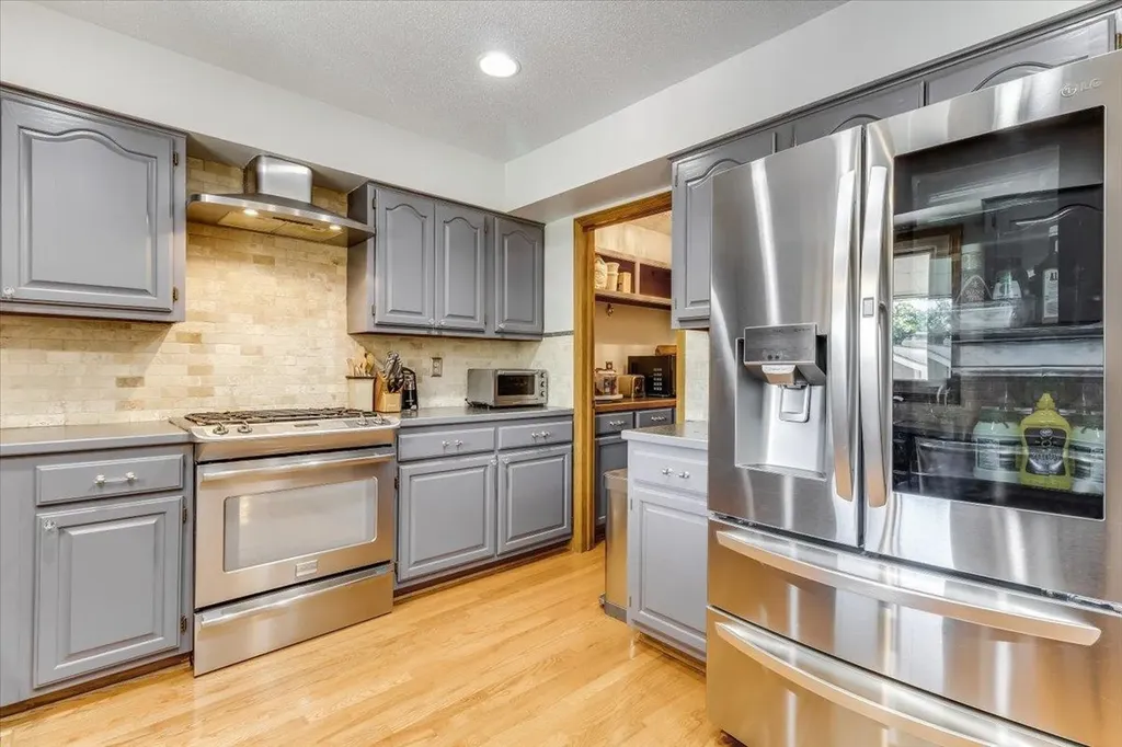 1851 N Denene Wichita KS 67212
