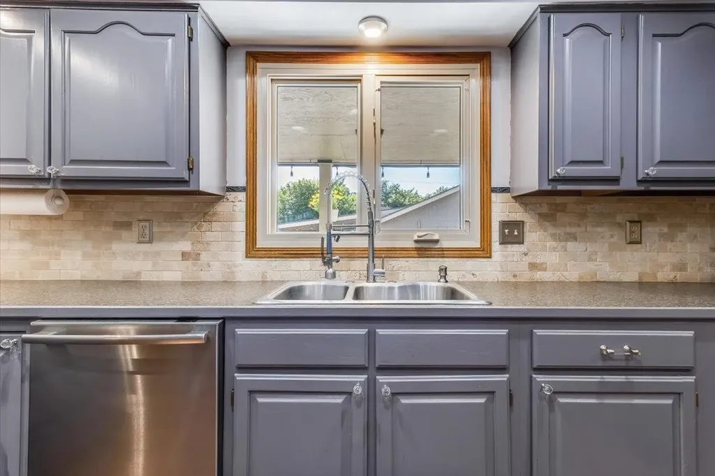 1851 N Denene Wichita KS 67212